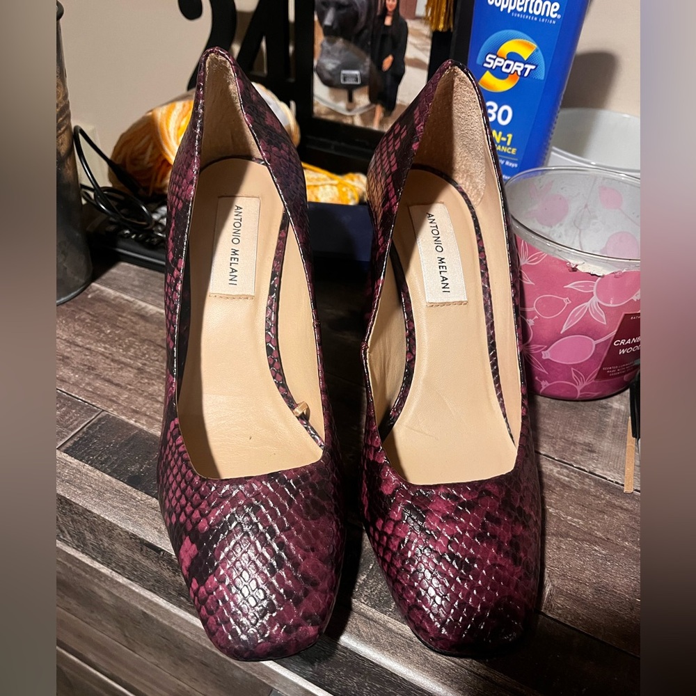 Antonio Melani Block Heel Snake Skin Heel